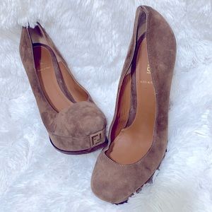 Fendi vero cuoio brown suede pumps size 40